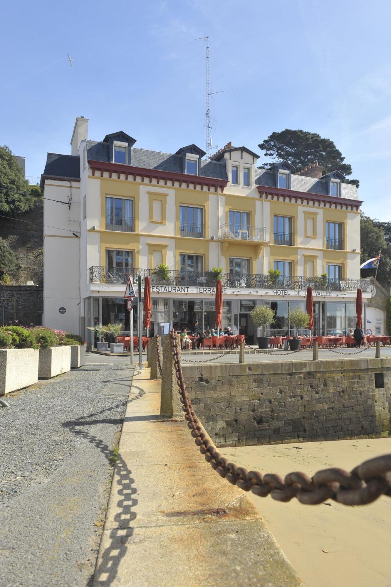 Hotel De La Vallee Dinard Exterior photo