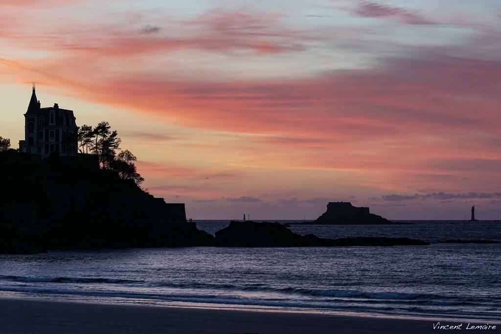 Hotel De La Vallee Dinard Exterior photo
