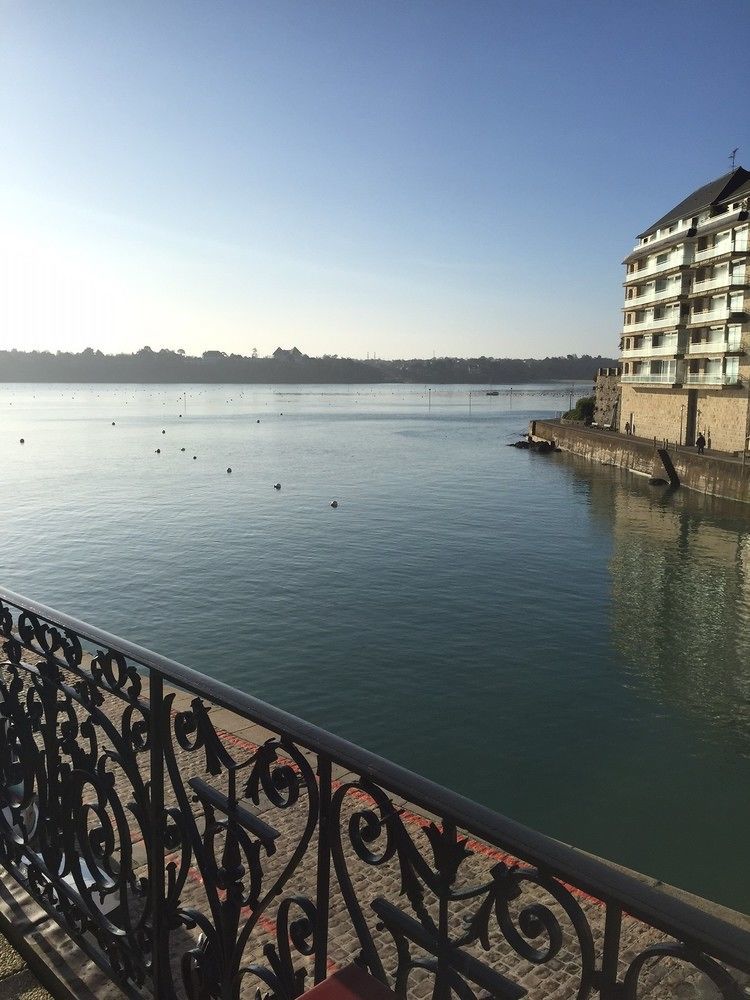 Hotel De La Vallee Dinard Exterior photo